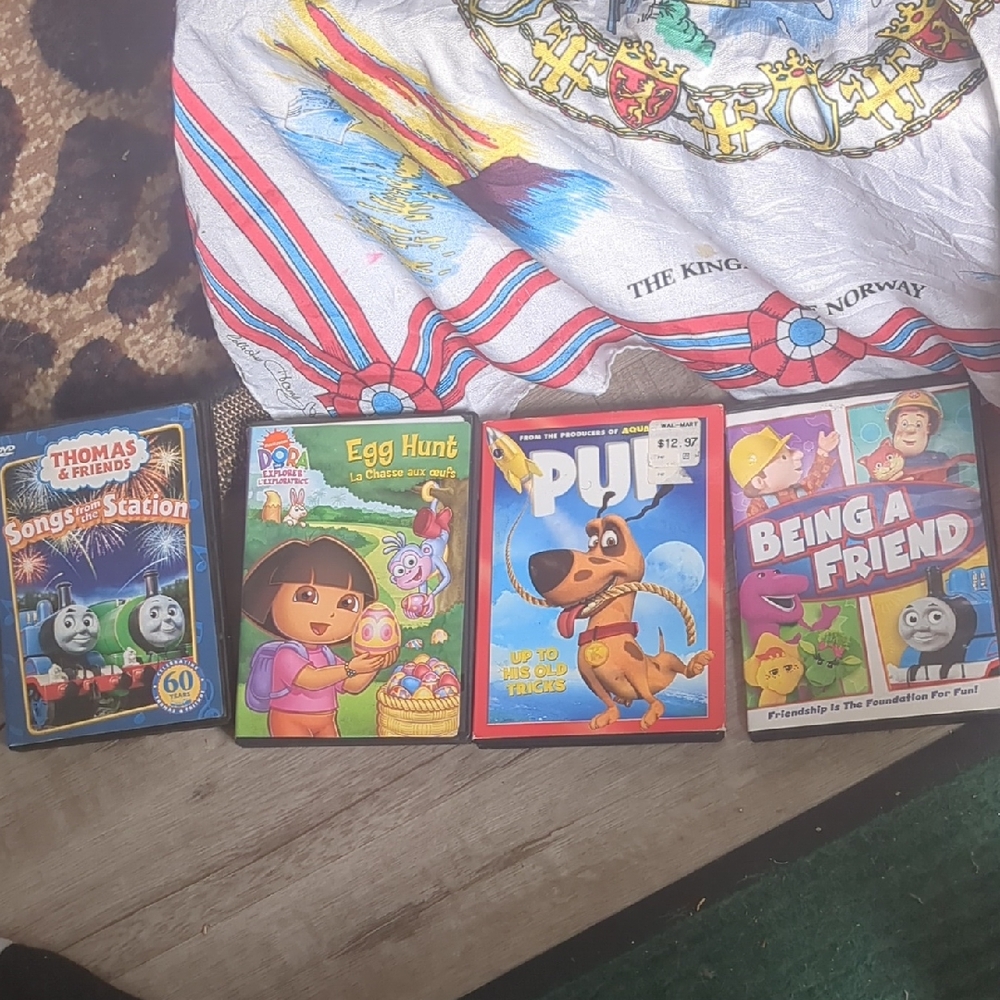 Thomas & Friends Blue and Red Puzzle Game
